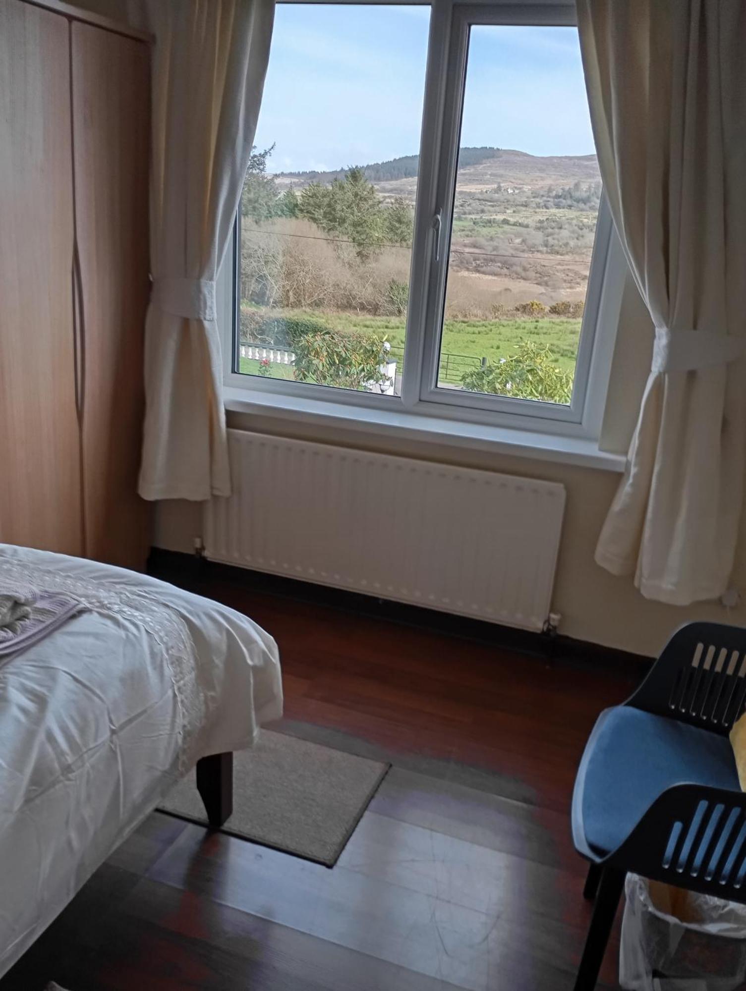 Room In Bungalow - Very Nice View With This Room Sneem Exterior foto